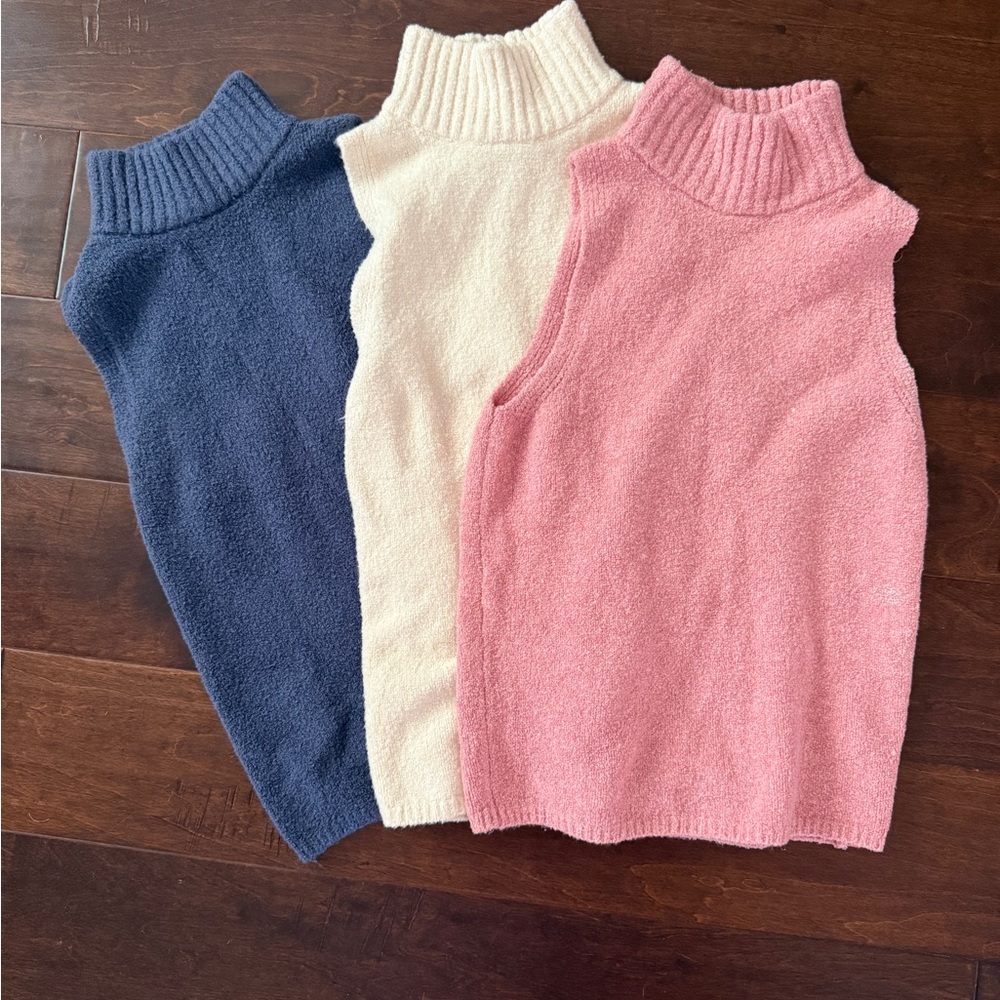 Cozy Women's Sleeveless Sweater - Pink, Cream, and Blue